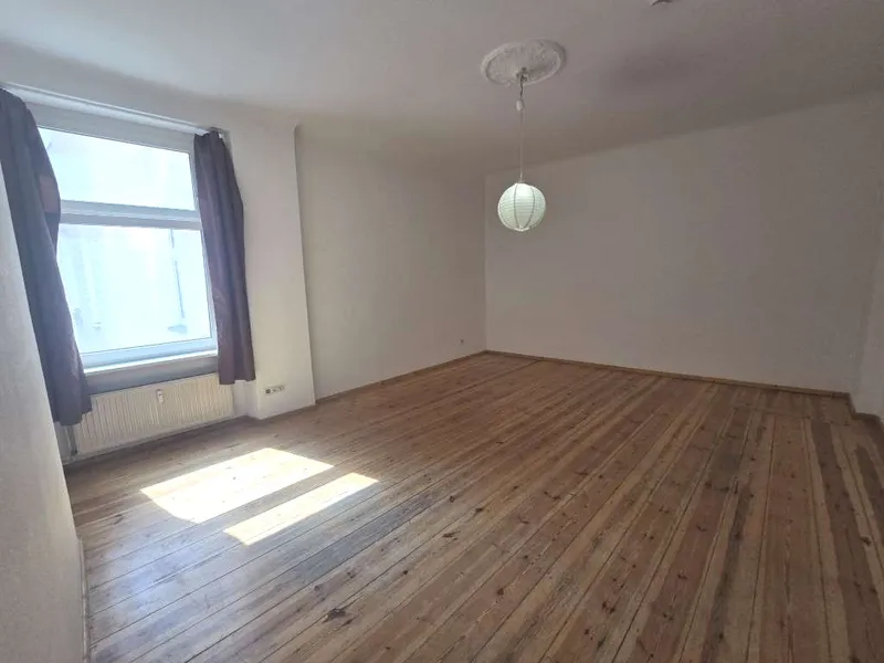 BITTE KEINE ANRUFE! Schöne 1-Zimmer-Altbauwohnung im Herzen von Tempelhof — photo 1